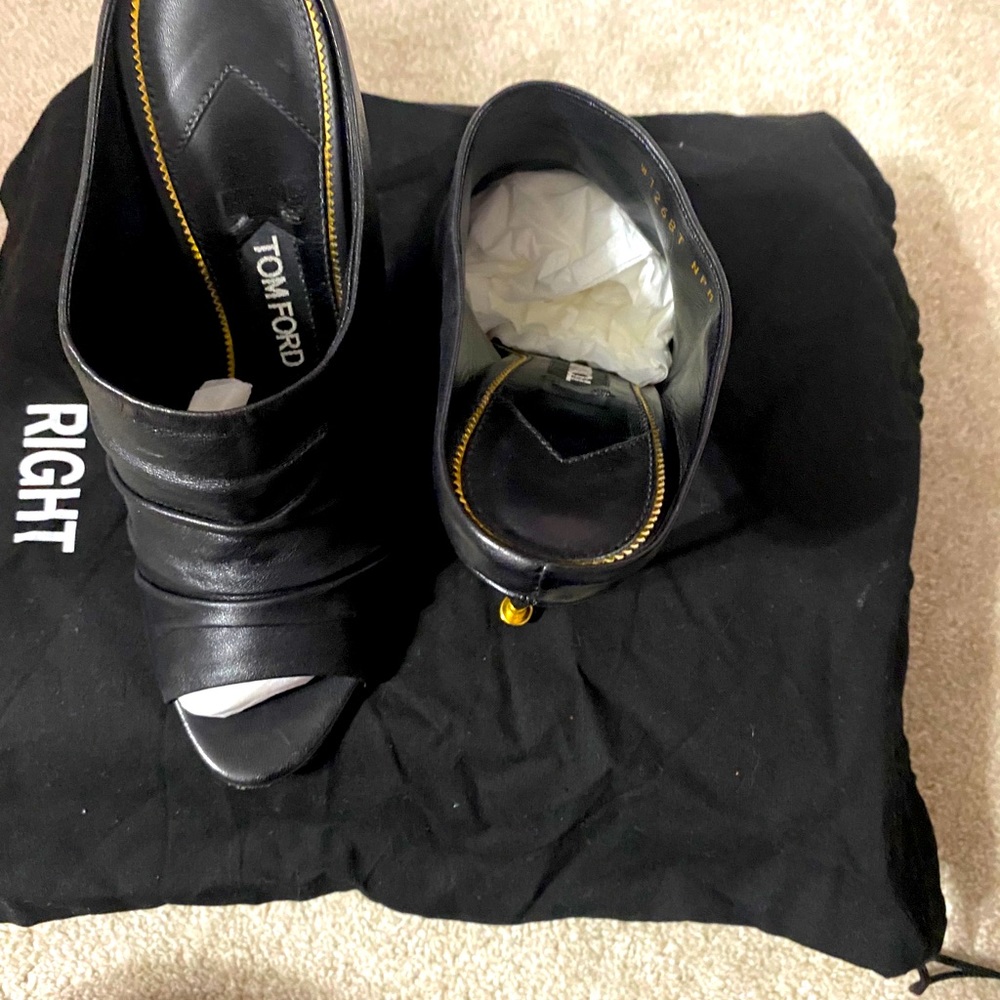 Tom Ford Black Leather Heels